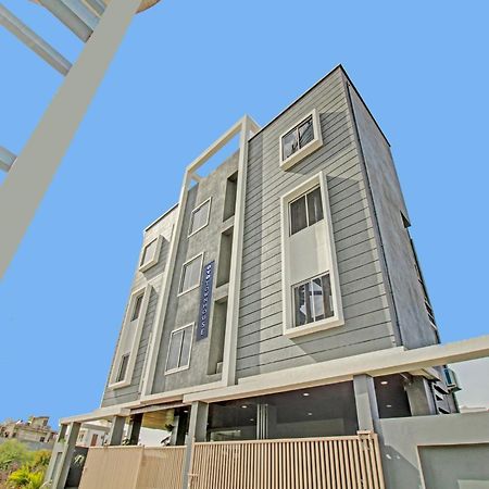 Townhouse Md Star Hotel นาคปุระ ภายนอก รูปภาพ